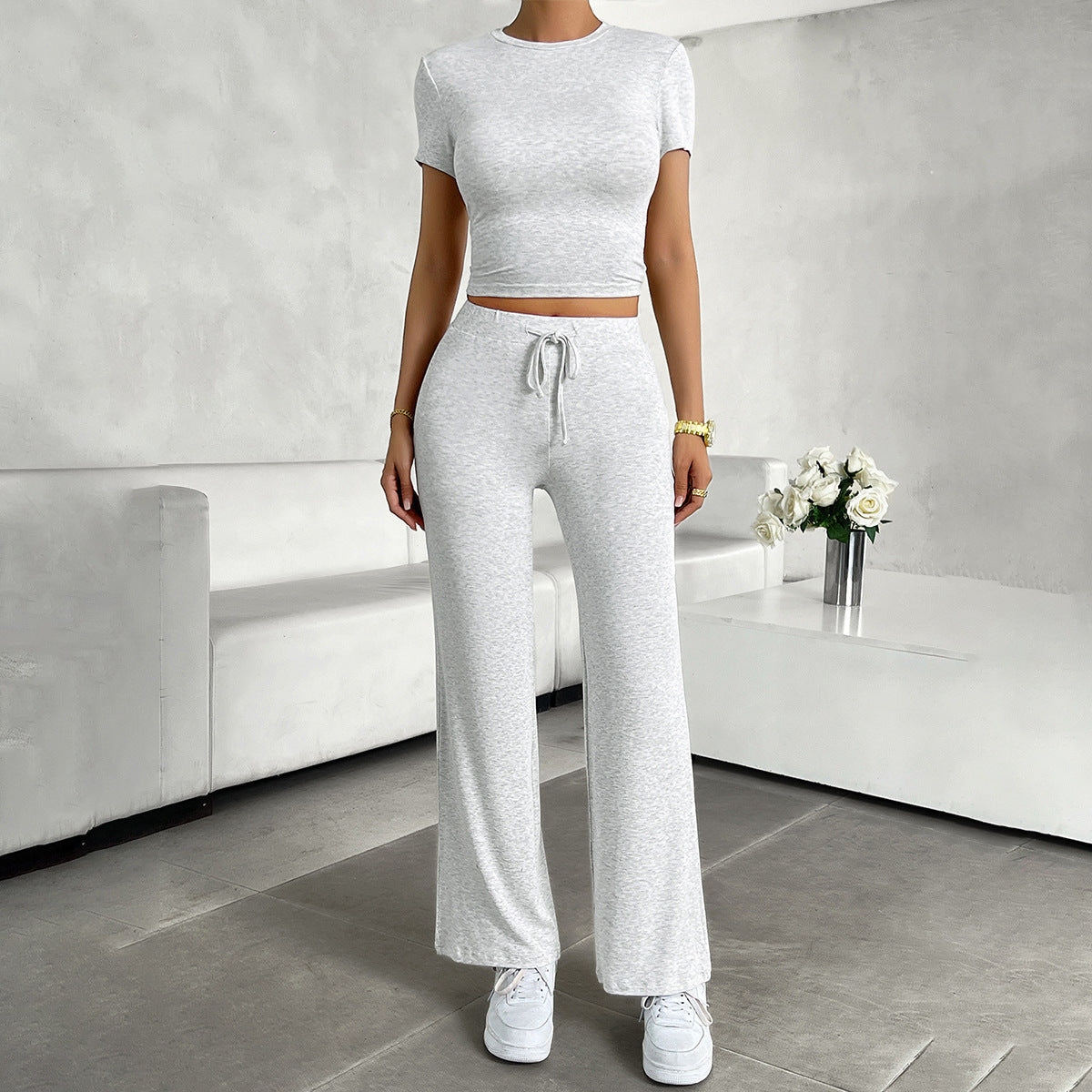 Roxanne | Cropped Tweedelige Damesset met Wijde Pijpen 1