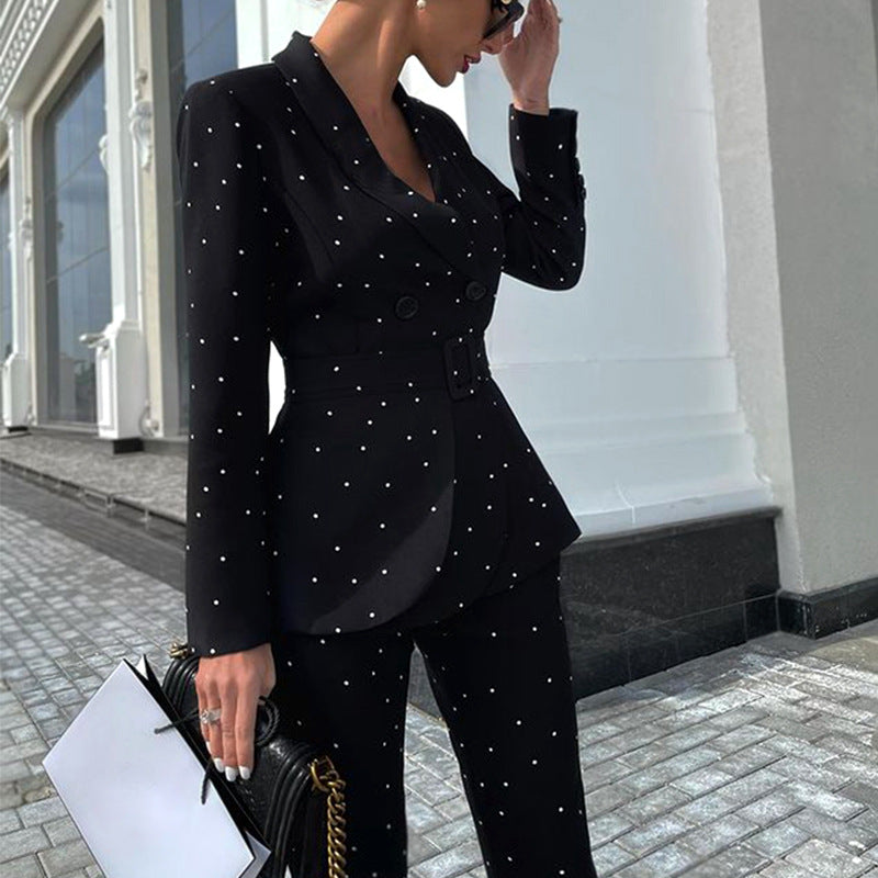 Vrouwelijke Jas en Broek Combinatie - StudioMarella