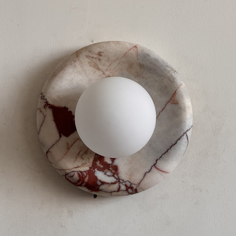 Ronde Design Wandlamp Met Marmeren Achterplaat En Glazen Bol Voor Hal En Slaapkamer