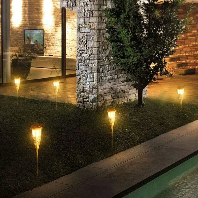 Solar Tuinfakkels met Vlameffect - Flakkerend Licht - Automatische Schemersensor - Weersbestendig voor Tuin Terras Pad - 5 Stuks Set
