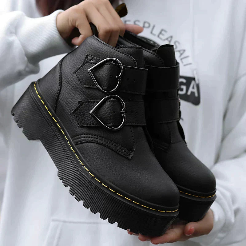 Dames Enkelboots met Hartvormige Gesp Comfortabel Leer