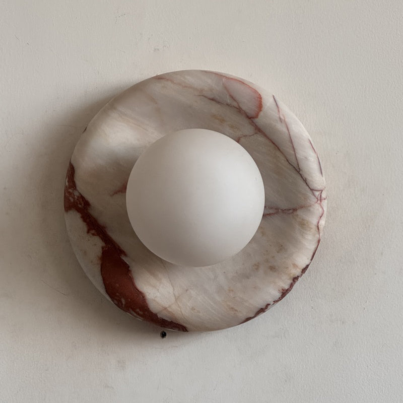 Ronde Design Wandlamp Met Marmeren Achterplaat En Glazen Bol Voor Hal En Slaapkamer