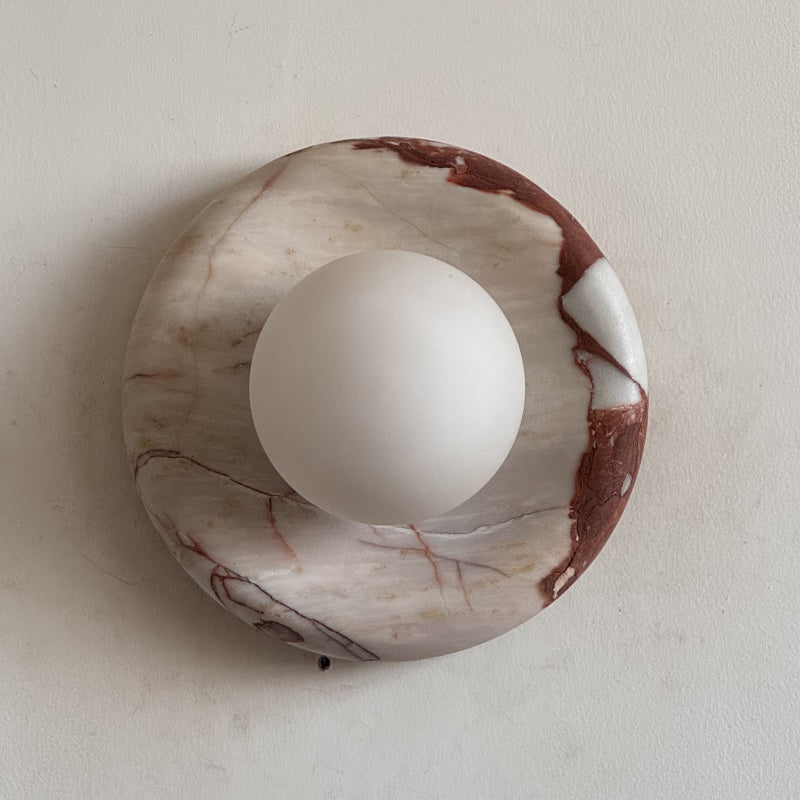 Ronde Design Wandlamp Met Marmeren Achterplaat En Glazen Bol Voor Hal En Slaapkamer