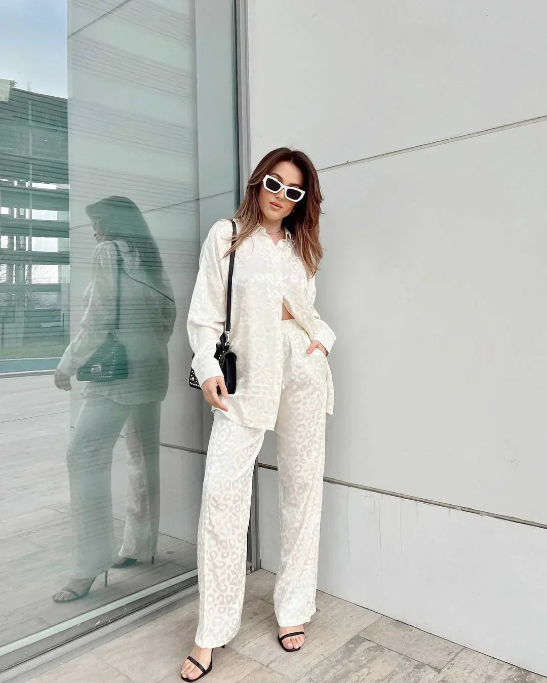 Vrouwelijke Blouse en Broek Set Comfortabel en Elegант