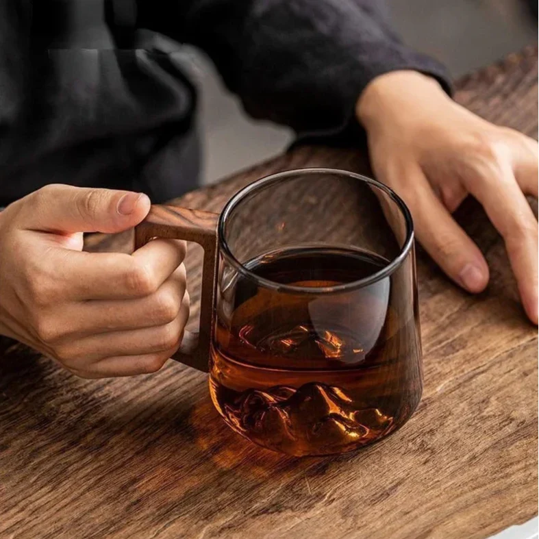 Glazen Bergpiek Beker met Dubbele Wand 300ml – Hittebestendig Borosilicaatglas met Houten Handgreep voor Koffie en Thee