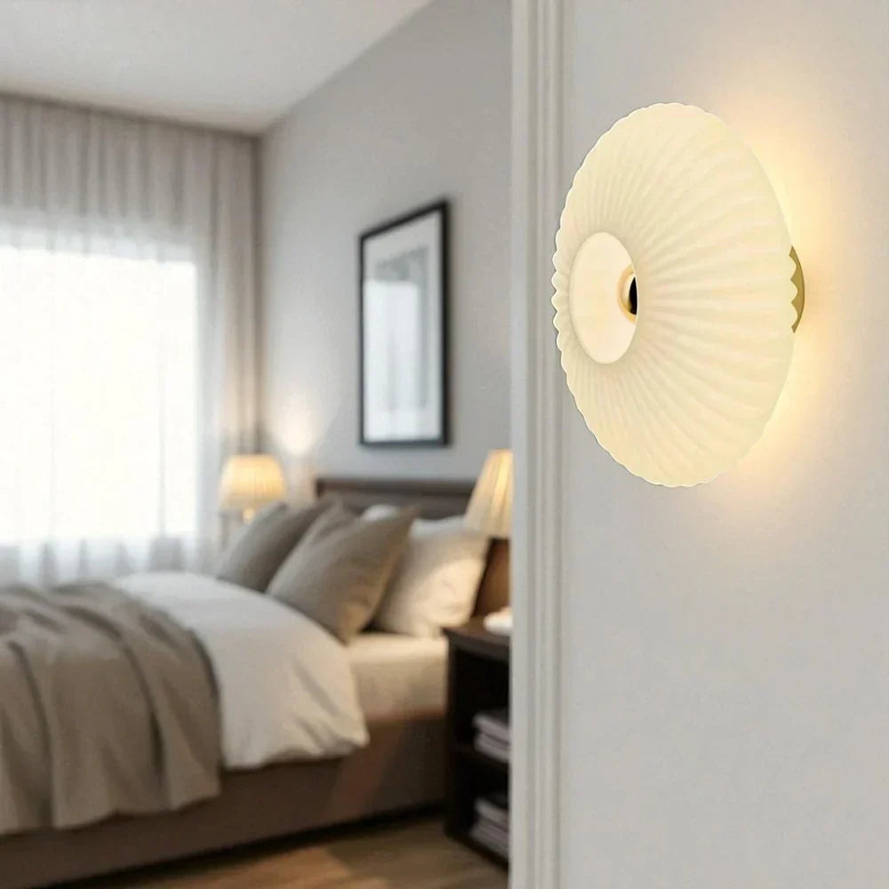 Ronde Glazen Wandlamp Geribbeld Schelp Design Goud Amber Woonkamer
