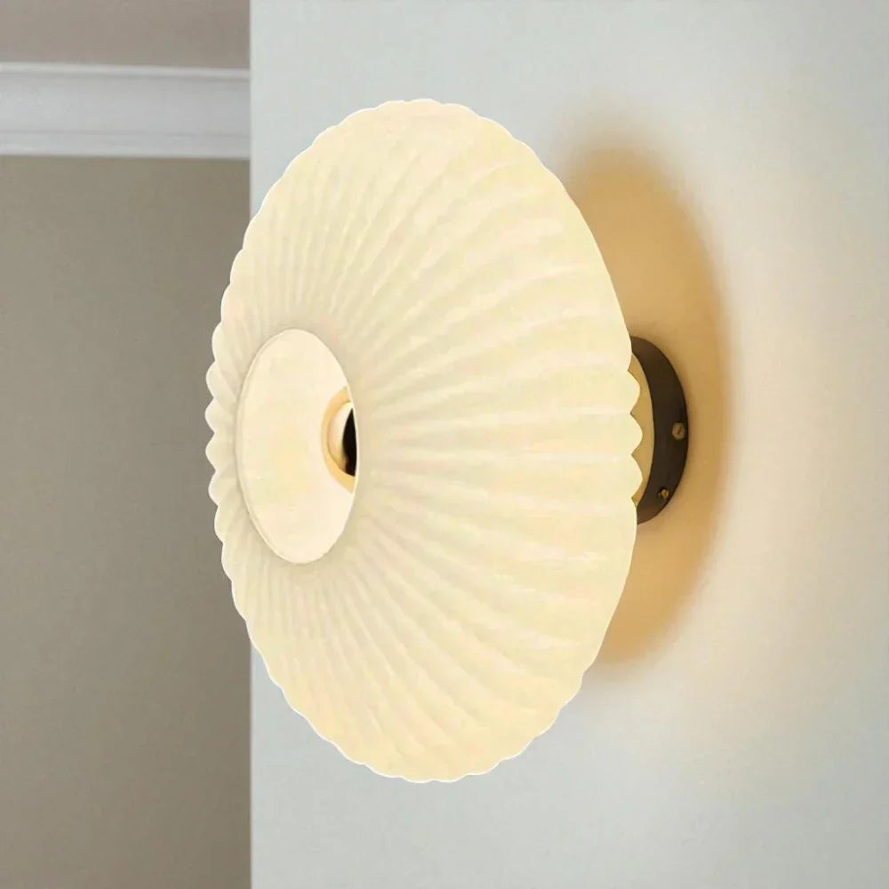 Ronde Glazen Wandlamp Geribbeld Schelp Design Goud Amber Woonkamer