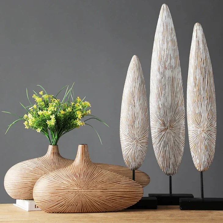 Decoratieve Gebeeldhouwde Vaas in Zandsteenstijl – Handgevormde Woondecoratie voor Bloemen & Styling