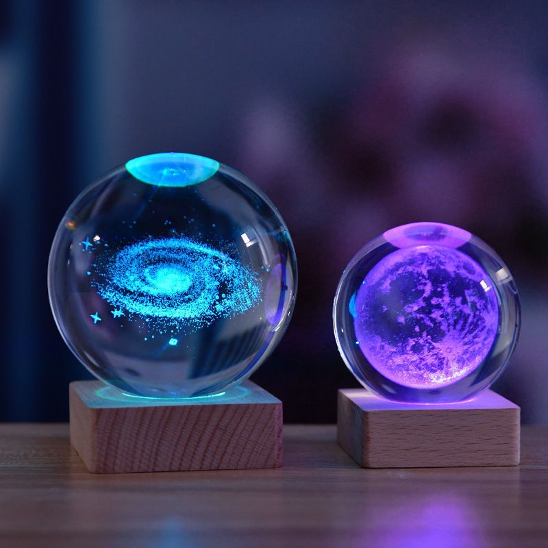 Kristallen Lamp 3D K9 Kristal 6cm LED Houten Basis Nachtlamp Sfeerverlichting Decoratie Cadeau Bureau Woonkamer