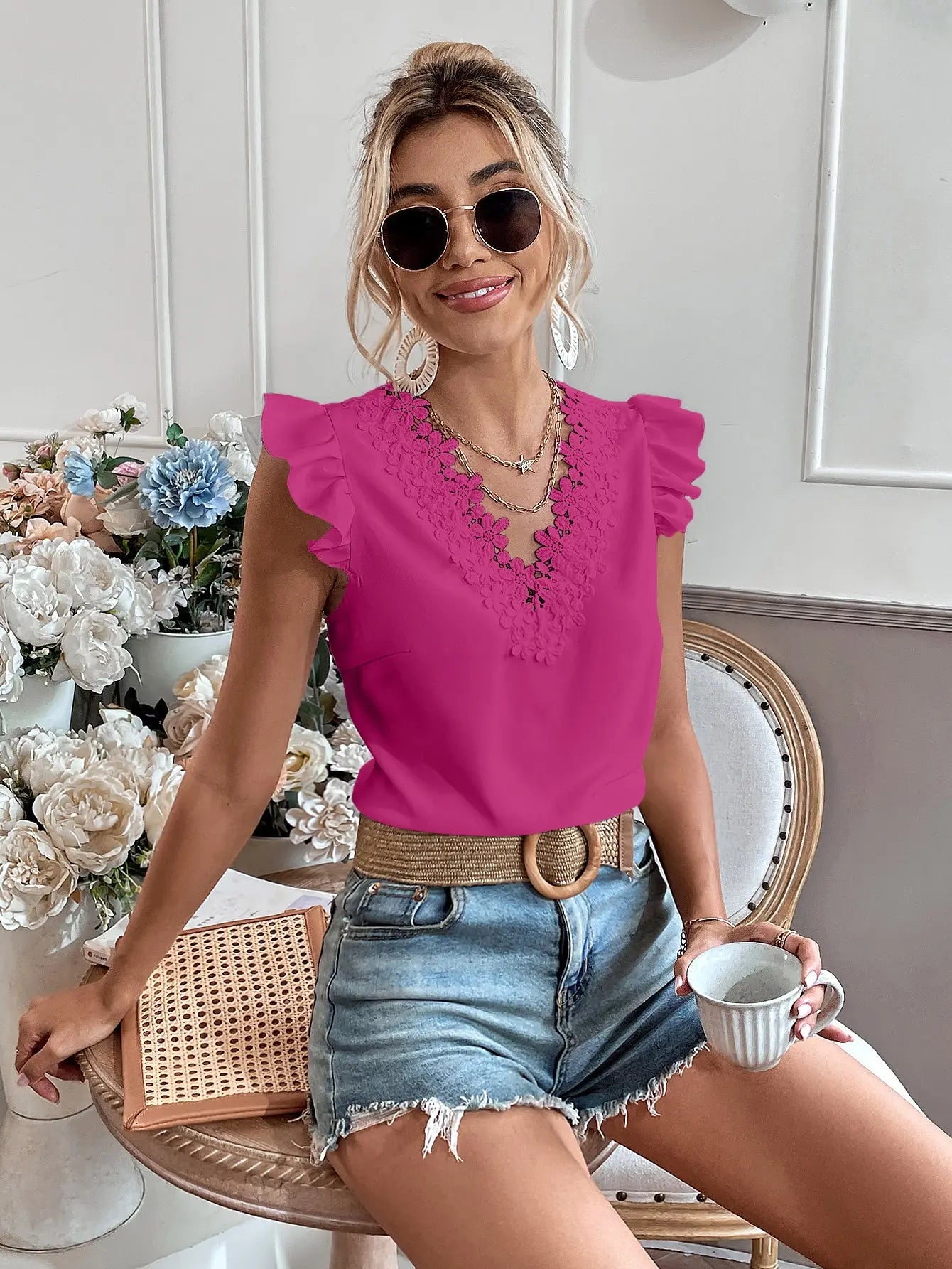 Vrouwelijke Blouse met Kanten Details en Frivole Franje