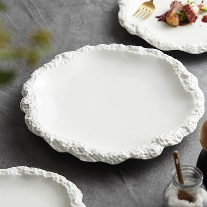 Keramisch Dinerbord met Rustieke Randstructuur – Elegante Servies voor Iedere Maaltijd
