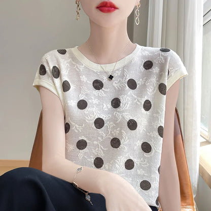 Vrouwelijke Zomer Blouse met Polka Dots