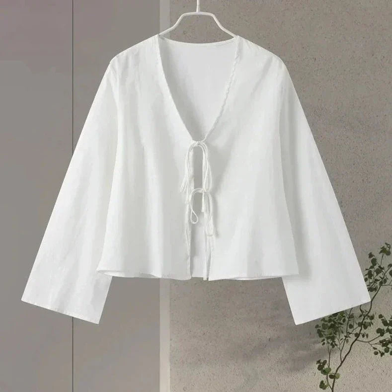 Vrouwelijke Linnen Blouse Met Strik Detail