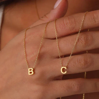 Minimalistische Letter Initiaal Ketting – Edelstaal met Verstelbare Ketting – Personaliseerbaar – Elegant voor Dagelijks of Feestelijk