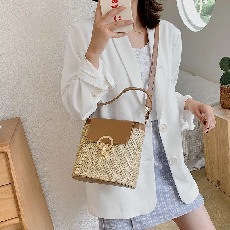 Kleine Stro Tassen voor Dames Zomerse Strandlook