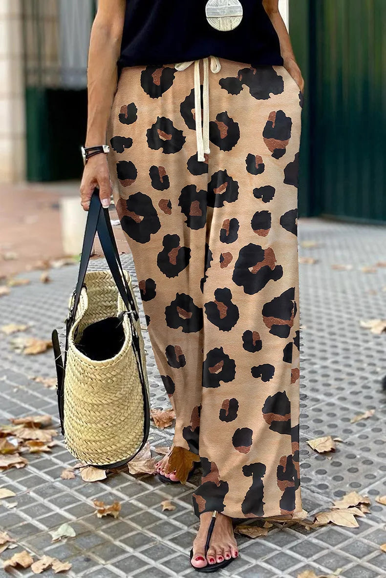 Luipaardprint Broek Wijd Model Dame Zomer - StudioMarella