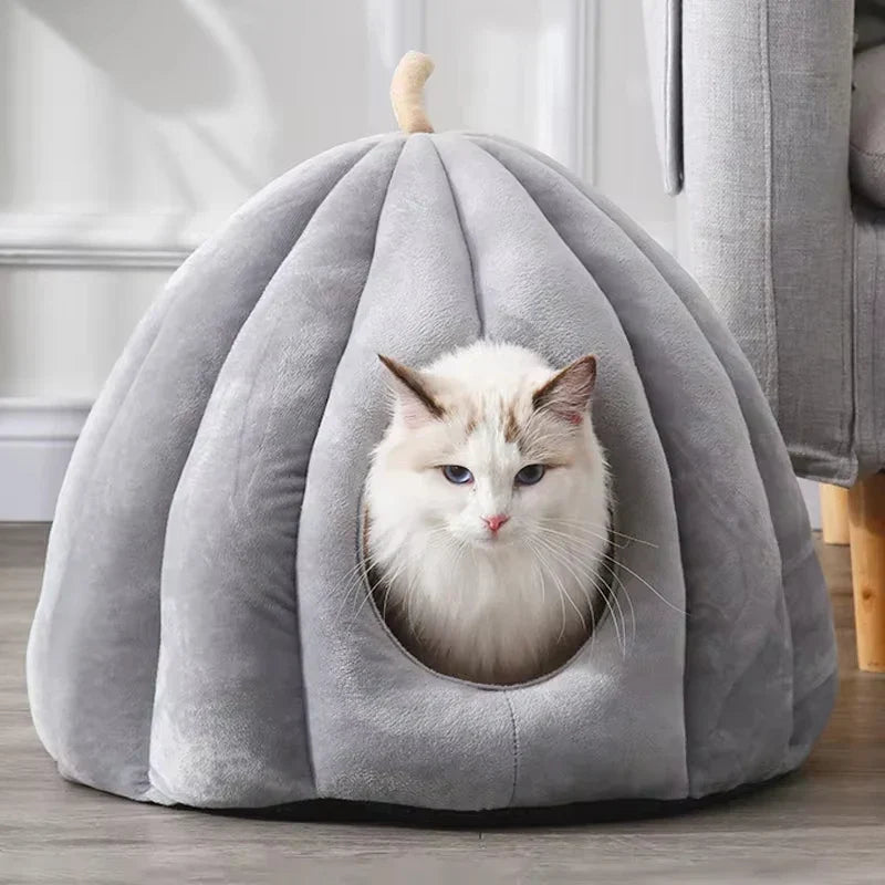 Gesloten Huisdierbed – Warm Pluche Design voor Katten en Kleine Honden
