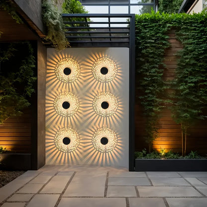 Sfeerlantaarn op Zonne-energie met Schaduwprojectie - IJzeren Tuinlamp IP65 - Warm Wit Licht voor Buiten - Automatische Schemersensor - Wandmontage of Vrijstaand