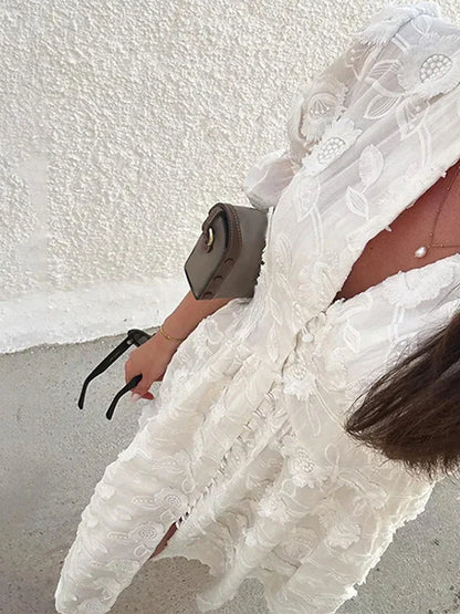 Elegante Jurk met Kant en Uitholling
