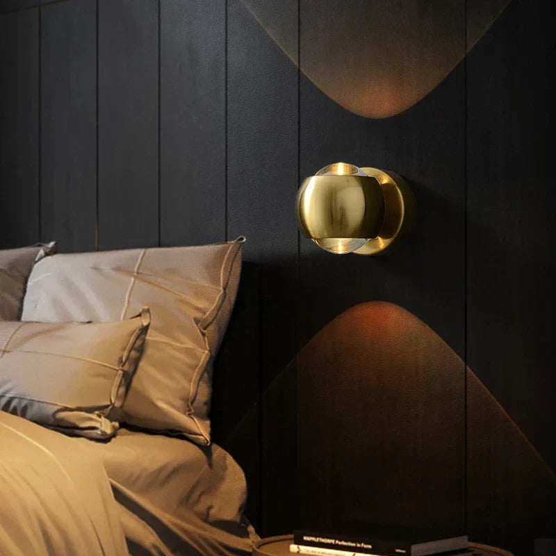Moderne Wandlamp met LED Verlichting – Messing Afwerking voor Hal & Woonkamer