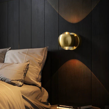 Moderne Wandlamp met LED Verlichting – Messing Afwerking voor Hal & Woonkamer