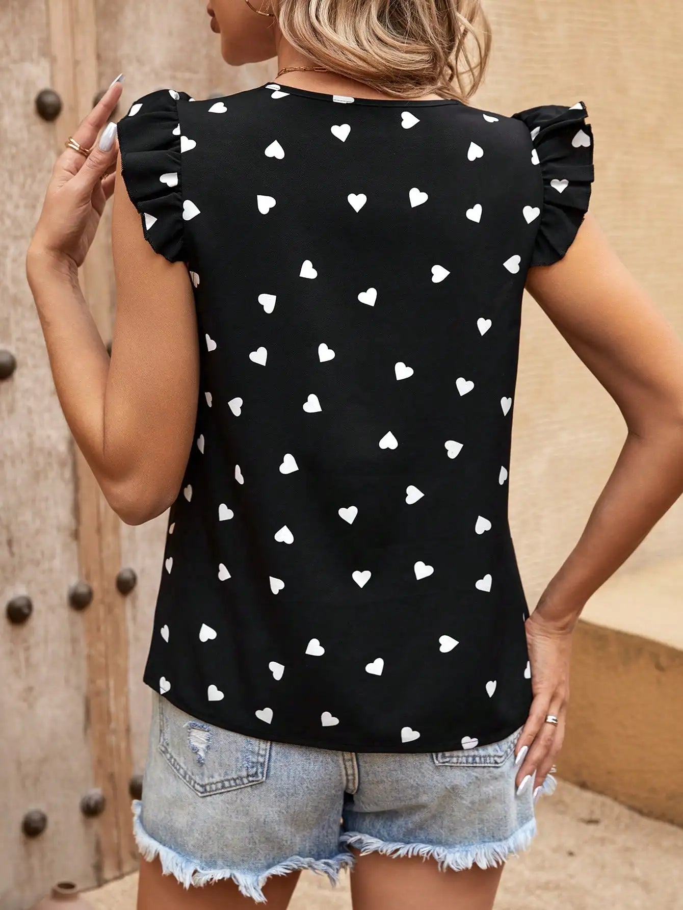 Vrouwelijke Blouse met Hartmotief Geborduurd