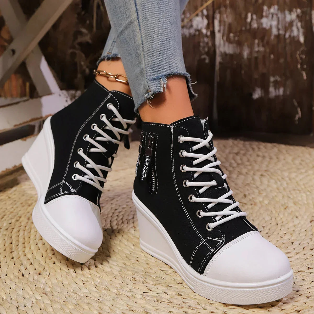 Wedge Sneaker Elegante Hak met Ritssluiting Zwart