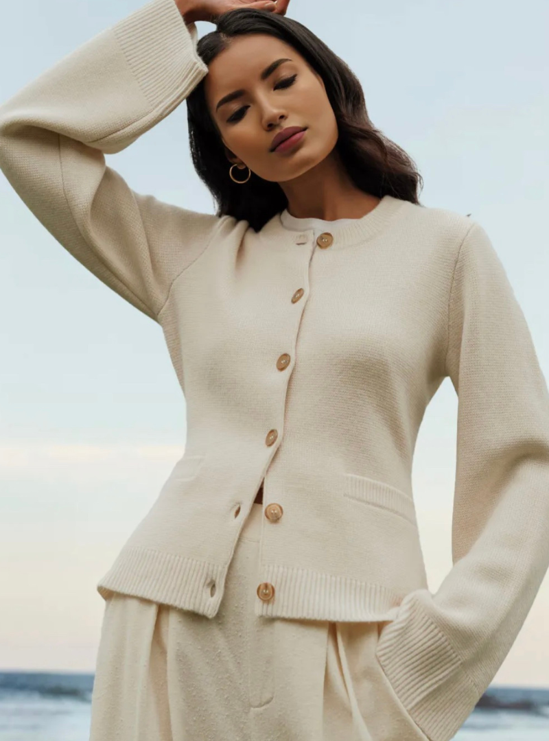 Casual Cardigan met Vrouwelijke Kapmouwen - StudioMarella