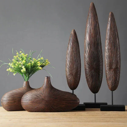 Decoratieve Gebeeldhouwde Vaas in Zandsteenstijl – Handgevormde Woondecoratie voor Bloemen & Styling