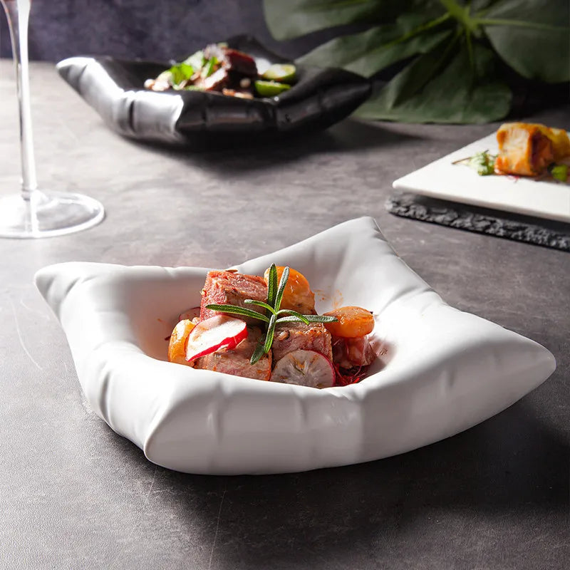 Keramische Serveerschaal Wolkvorm Wit Zwart Bone China Luxe Tafelaccessoire Elegant Design