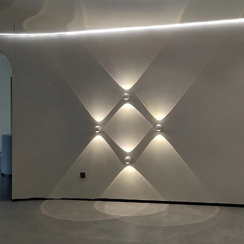 Moderne Wandlamp met LED Verlichting – Messing Afwerking voor Hal & Woonkamer