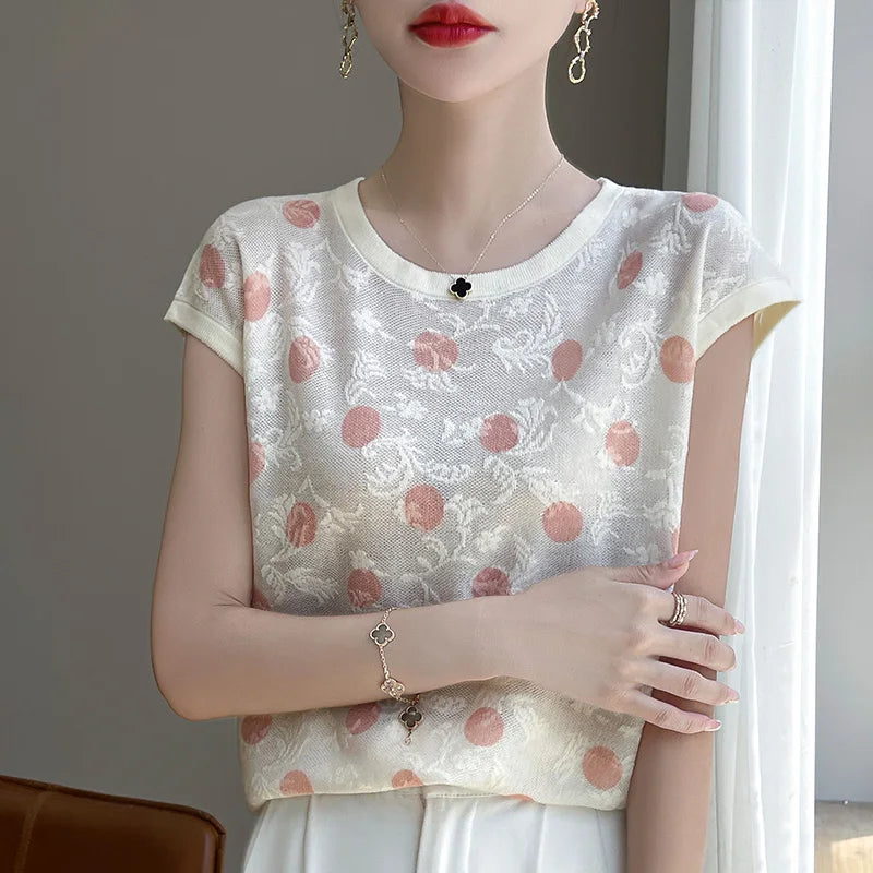 Vrouwelijke Zomer Blouse met Polka Dots