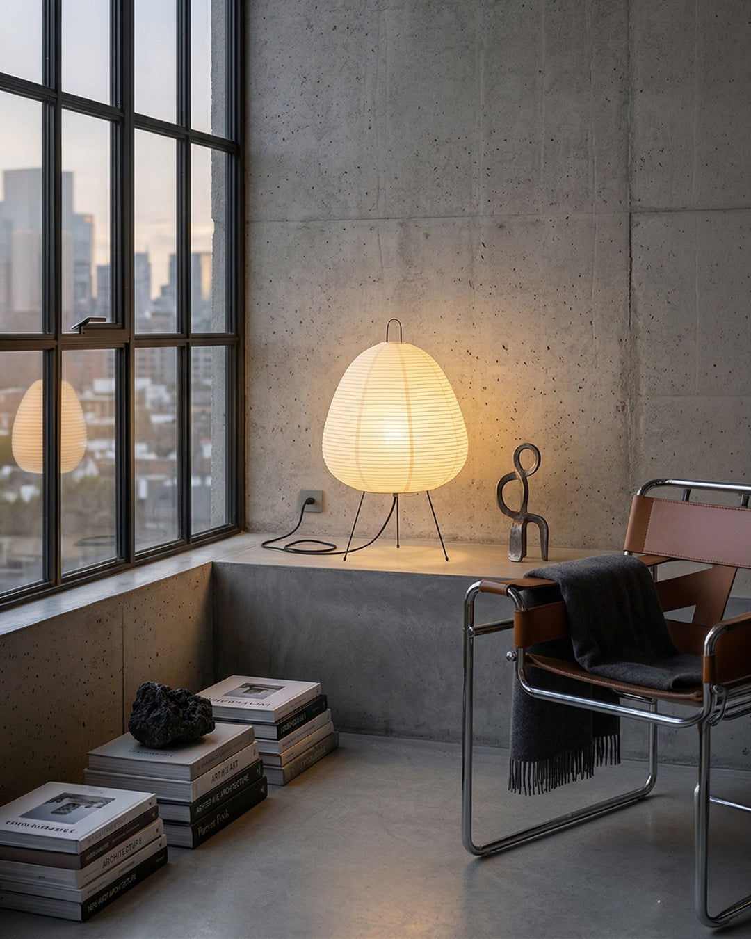 Japanse Tafellamp Sakura met Rijstpapier & Driepoot – Minimalistisch Design Warm Wit Licht – Ø28cm H48cm