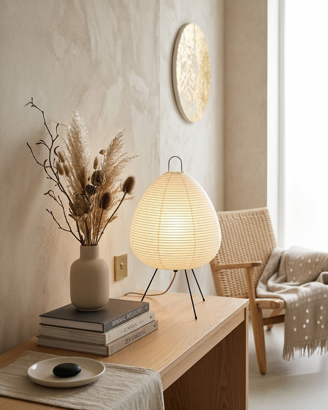Japanse Tafellamp Sakura met Rijstpapier & Driepoot – Minimalistisch Design Warm Wit Licht – Ø28cm H48cm