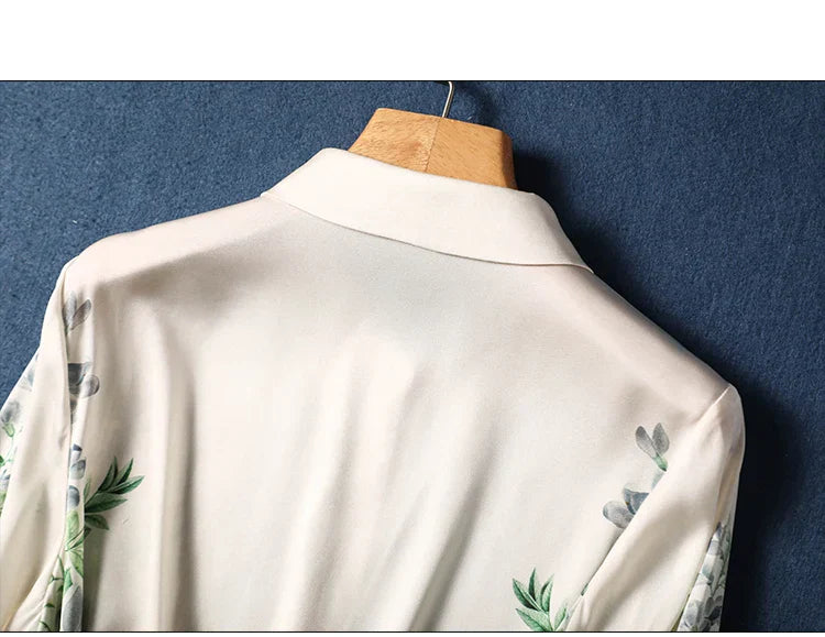 Vrouwelijke Zijden Blouse met Bloemenprint