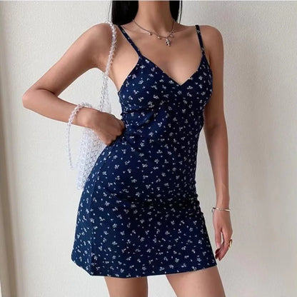 Lina | Abito Estivo Sexy in Lino con Collo a V per Donna-5