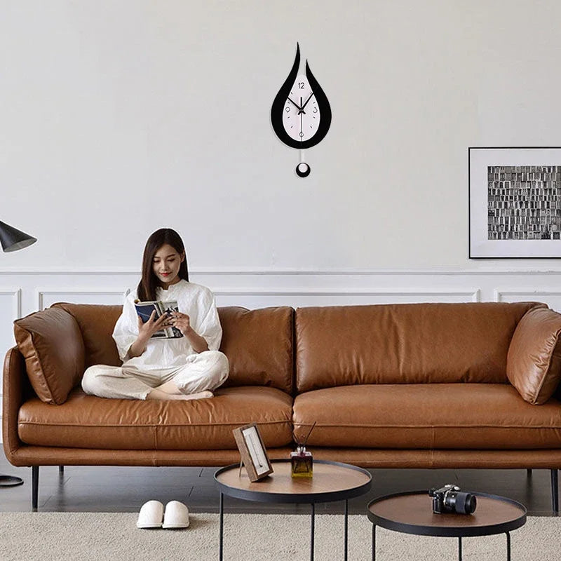 Acryl Slinger Wandklok met Stil Uurwerk – Moderne Waterdruppelvorm in Metaal voor Woonkamer en Slaapkamer