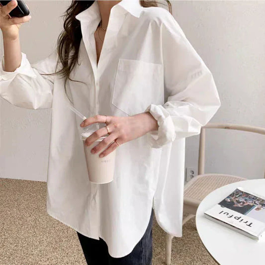 Vrouwelijke Oversized Blouse met Kraag en Lange Mouwen - StudioMarella