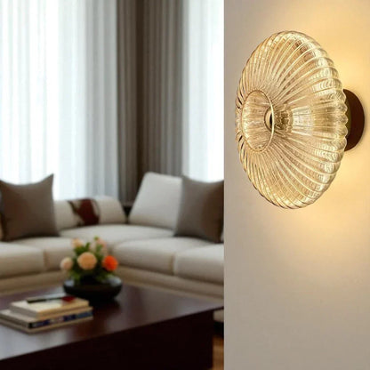 Ronde Glazen Wandlamp Geribbeld Schelp Design Goud Amber Woonkamer