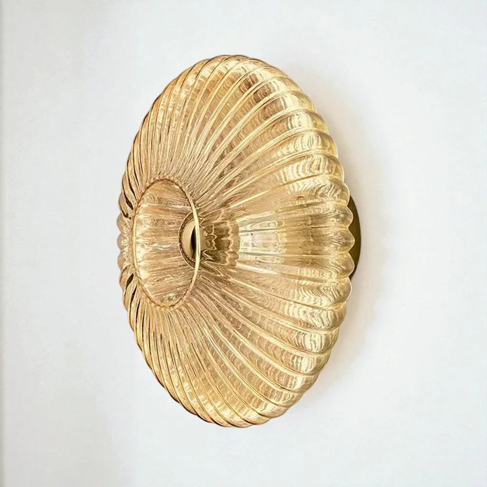 Ronde Glazen Wandlamp Geribbeld Schelp Design Goud Amber Woonkamer