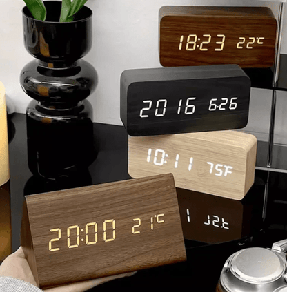 LED Houten Wekker met Spraakactivatie & Minimalistisch Design – Sansoti