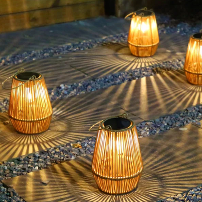 Rotan Solar Lantaarn met LED Verlichting voor Tuin en Terras - Waterdicht IP65 met Automatische Schemersensor