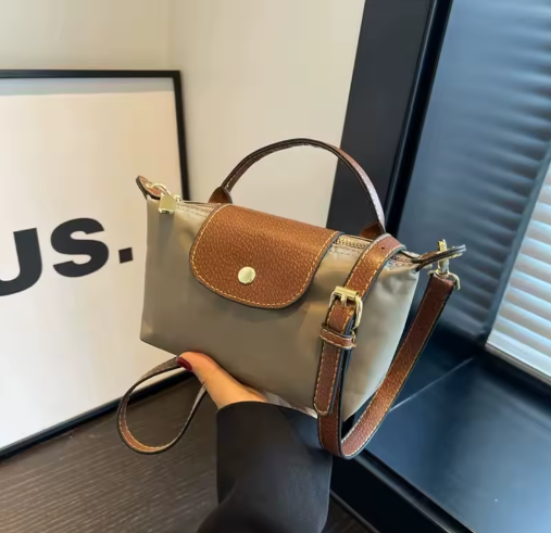 Kleine Leren Pouch Praktisch en Stijlvol voor Dagelijks Gebruik
