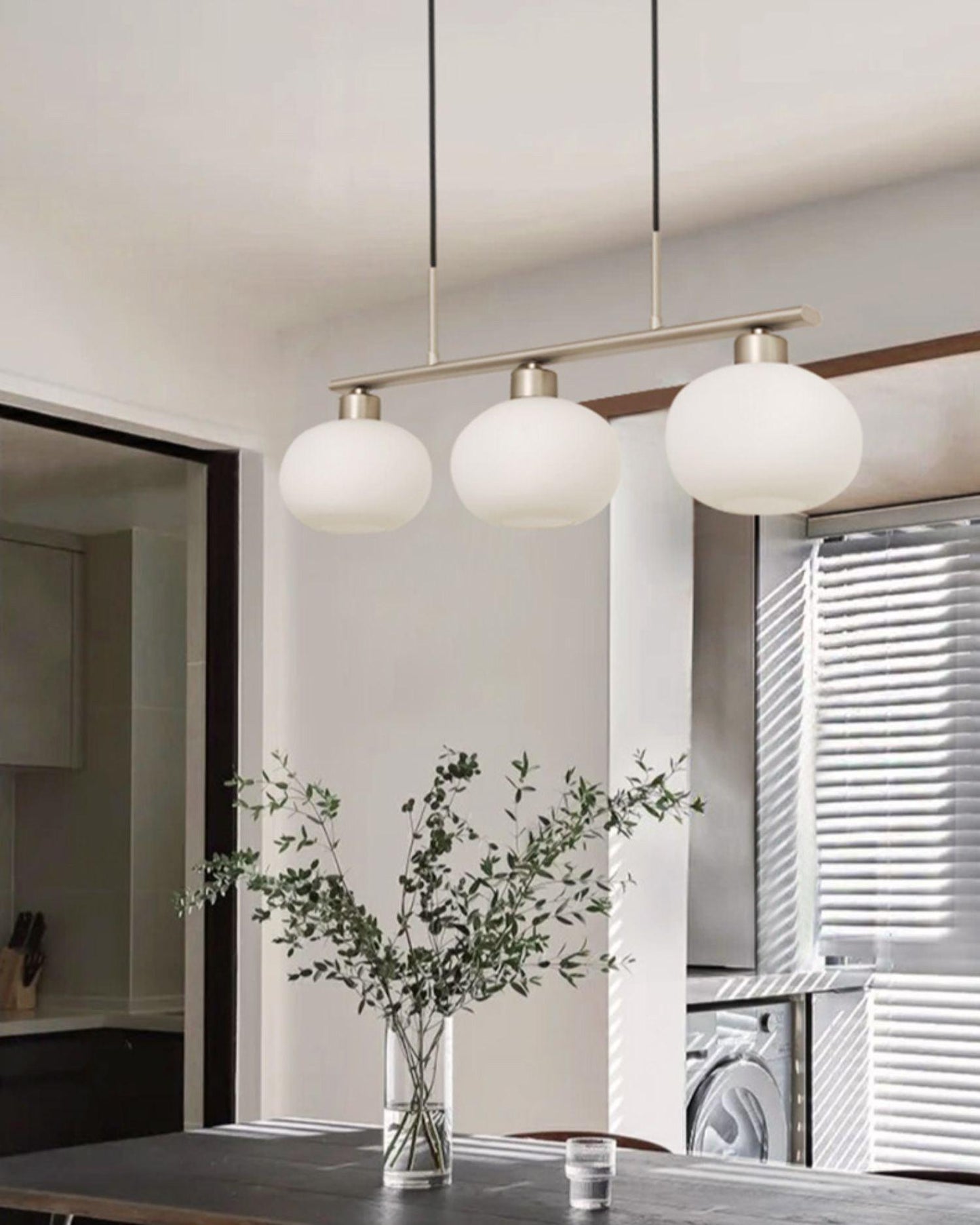 Design Hanglamp met 3 Globe Kapjes - Stijlvolle Eetkamerverlichting voor Tafel en Kookeiland - Verstelbaar 150 cm - Nikkel of Goud - E26/E27