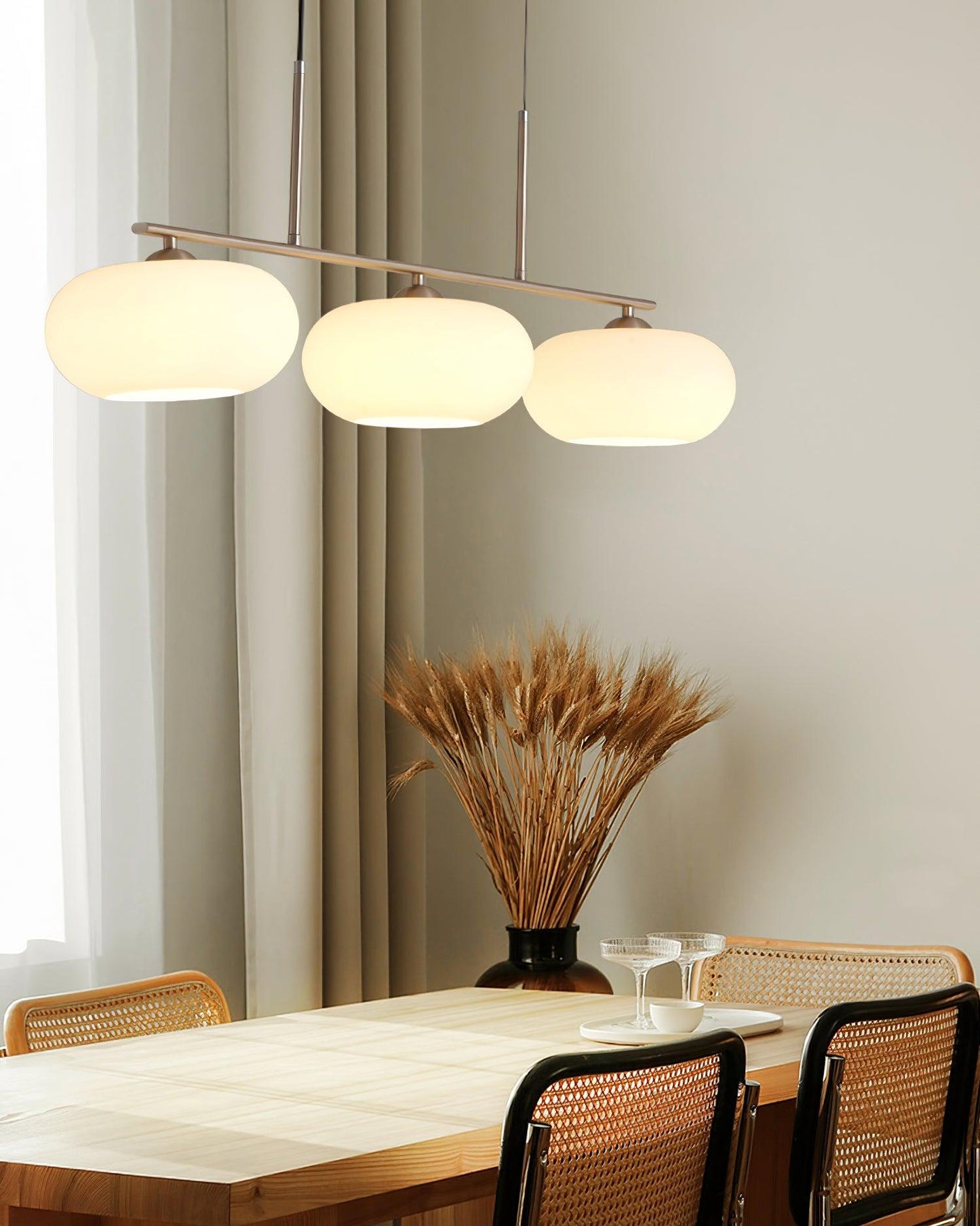 Design Hanglamp met 3 Globe Kapjes - Stijlvolle Eetkamerverlichting voor Tafel en Kookeiland - Verstelbaar 150 cm - Nikkel of Goud - E26/E27