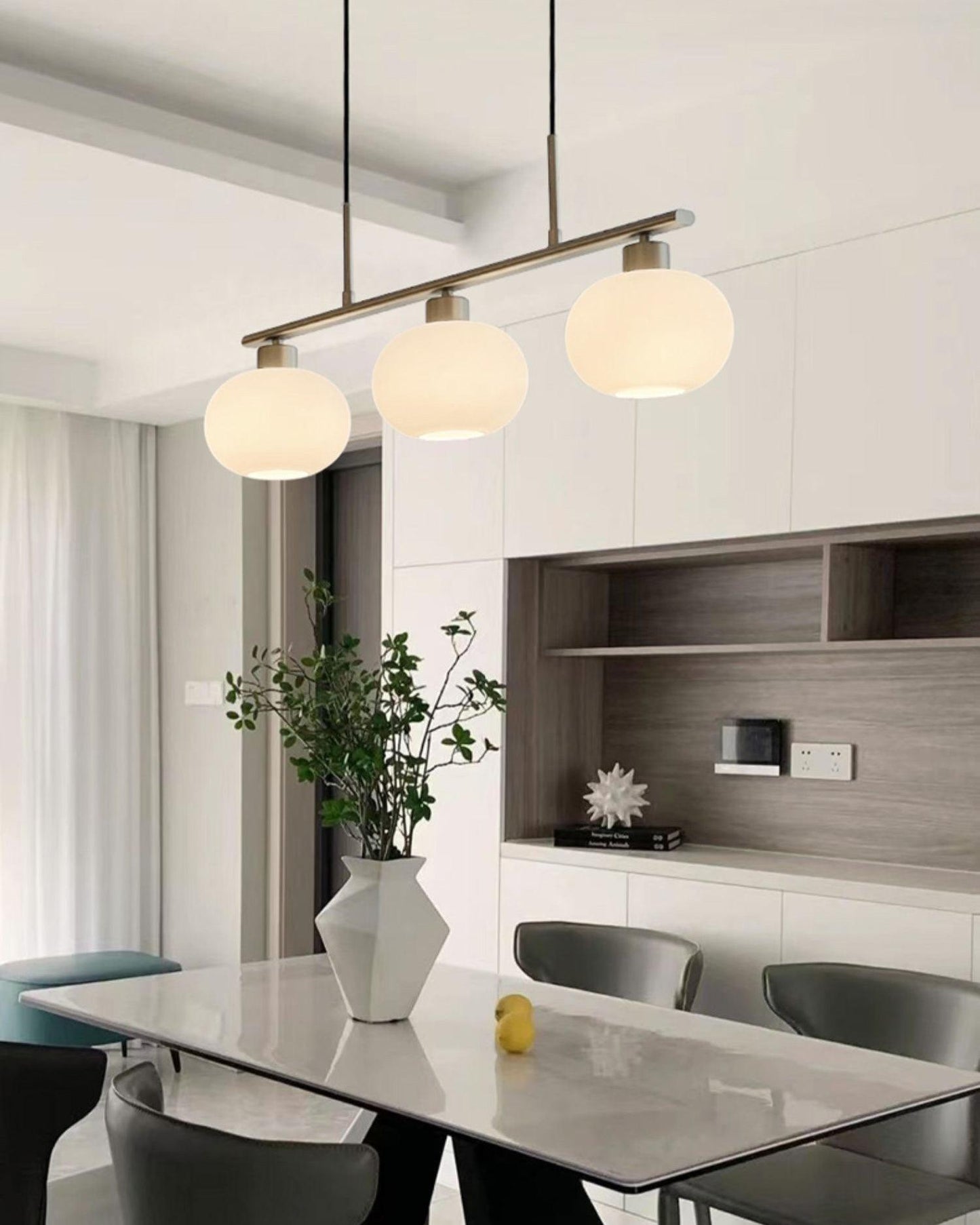 Design Hanglamp met 3 Globe Kapjes - Stijlvolle Eetkamerverlichting voor Tafel en Kookeiland - Verstelbaar 150 cm - Nikkel of Goud - E26/E27