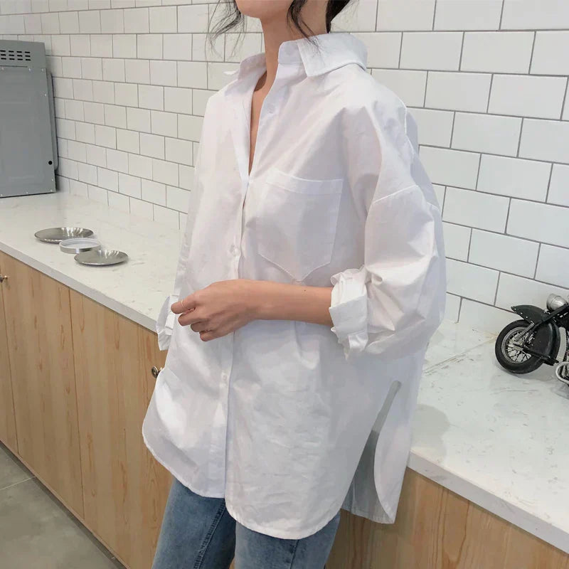 Vrouwelijke Oversized Blouse met Kraag en Lange Mouwen