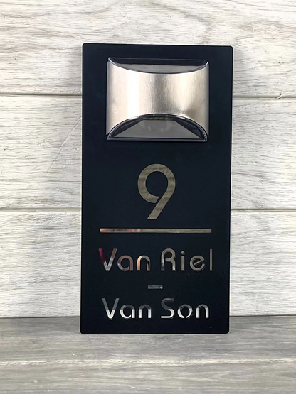 Op Zonne-energie Verlichte Huisnummer met Zwevend Effect Modern Acryl Naambord voor Buiten