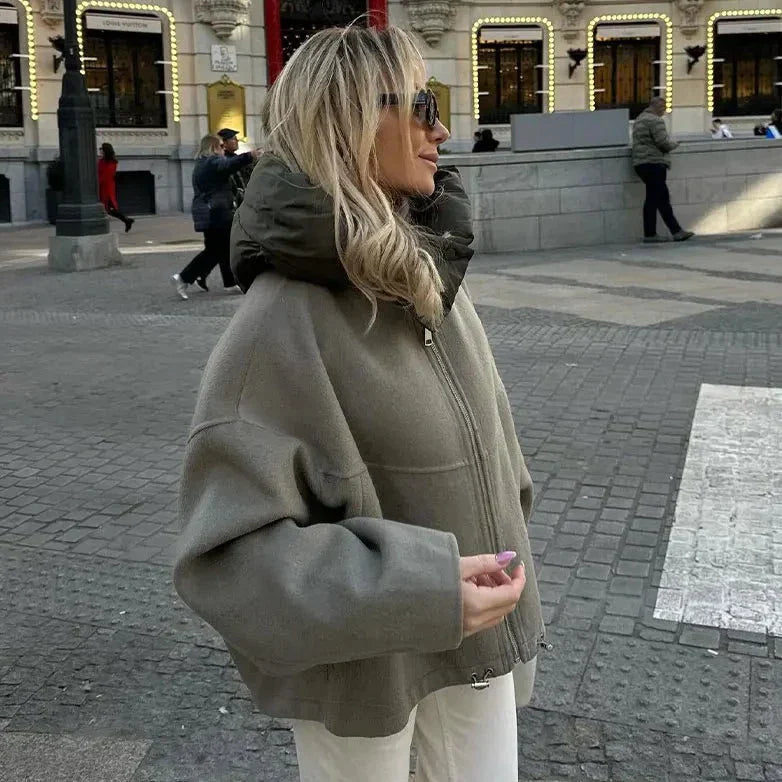 Dames Wollen Jas Met Capuchon Warm en Stylish