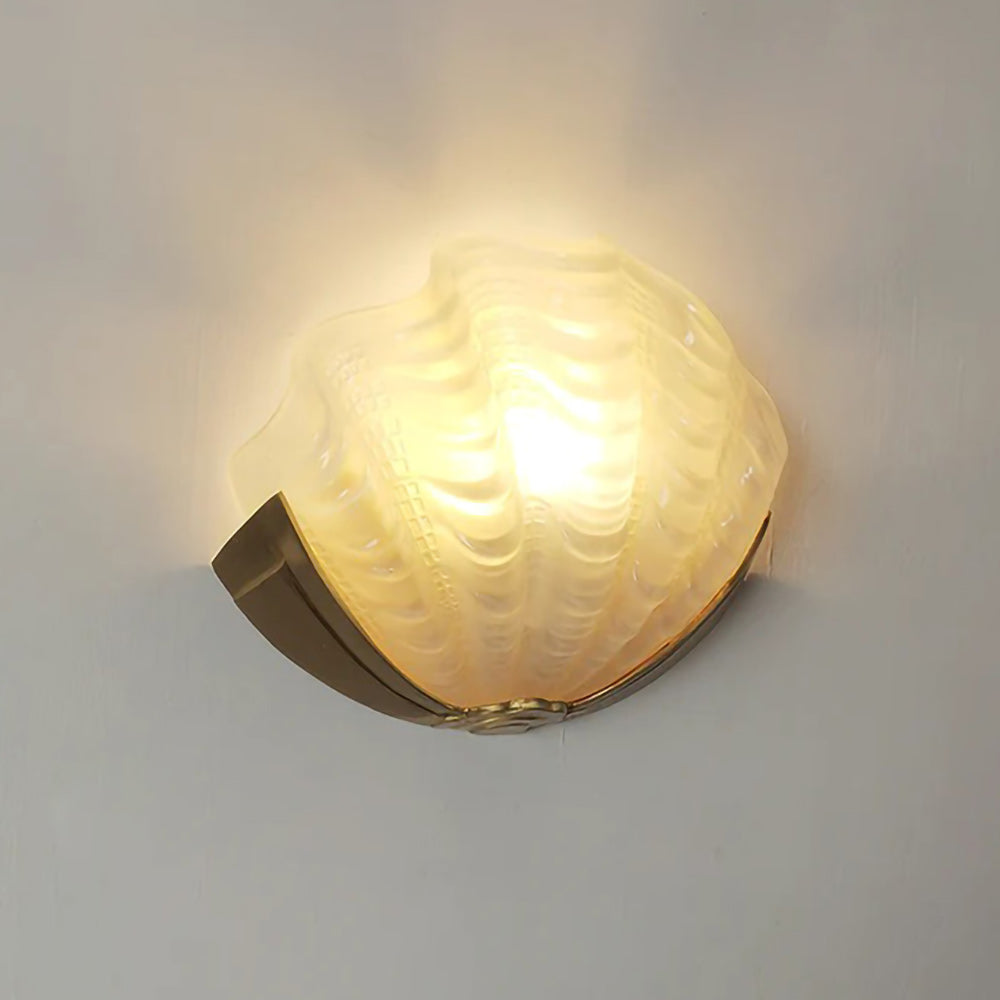 Glazen Wandlamp Schelp Design Messing & Glas Luxe Afwerking voor Gang en Slaapkamer